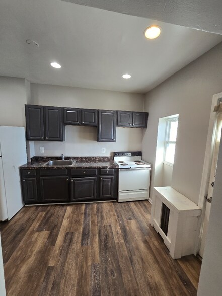 Building Photo - 1200 N Bentalou St