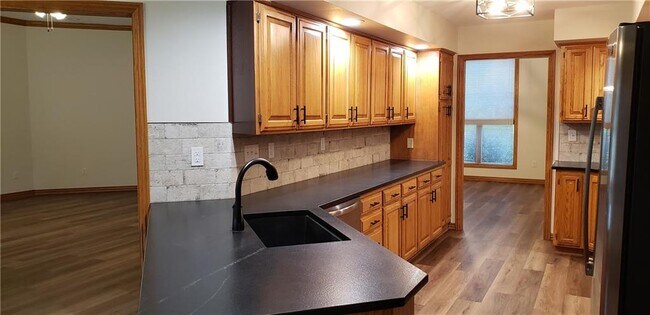 Building Photo - 55 Stonehenge Dr