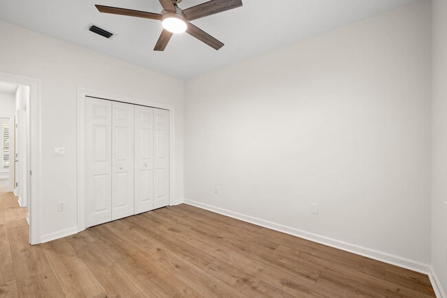 Building Photo - 255 Cll Escada