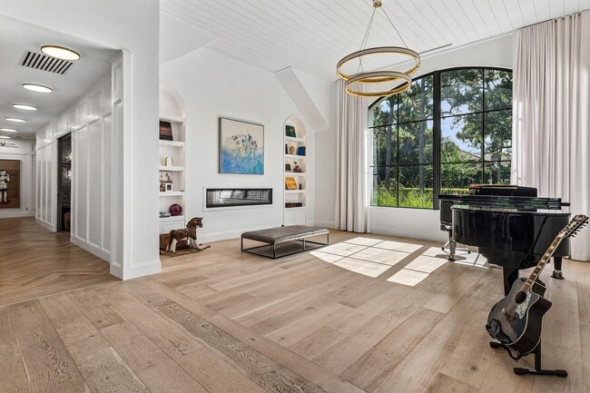 Building Photo - 16388 Bridlewood Cir