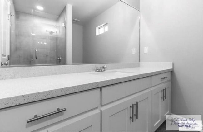 Building Photo - 2128 Northridge Ave