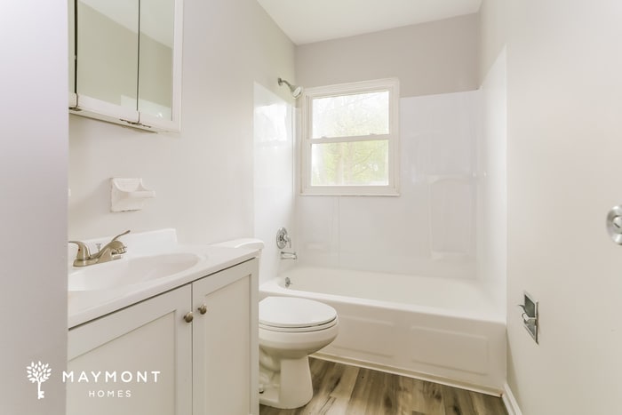 Building Photo - 2637 Sherborne Crescent
