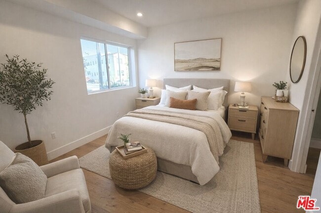 Building Photo - 6847 N Figueroa St