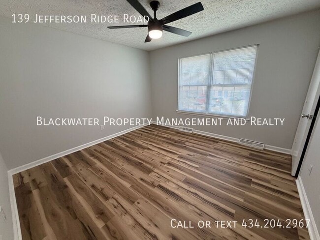 Building Photo - 139 Jefferson Ridge Rd