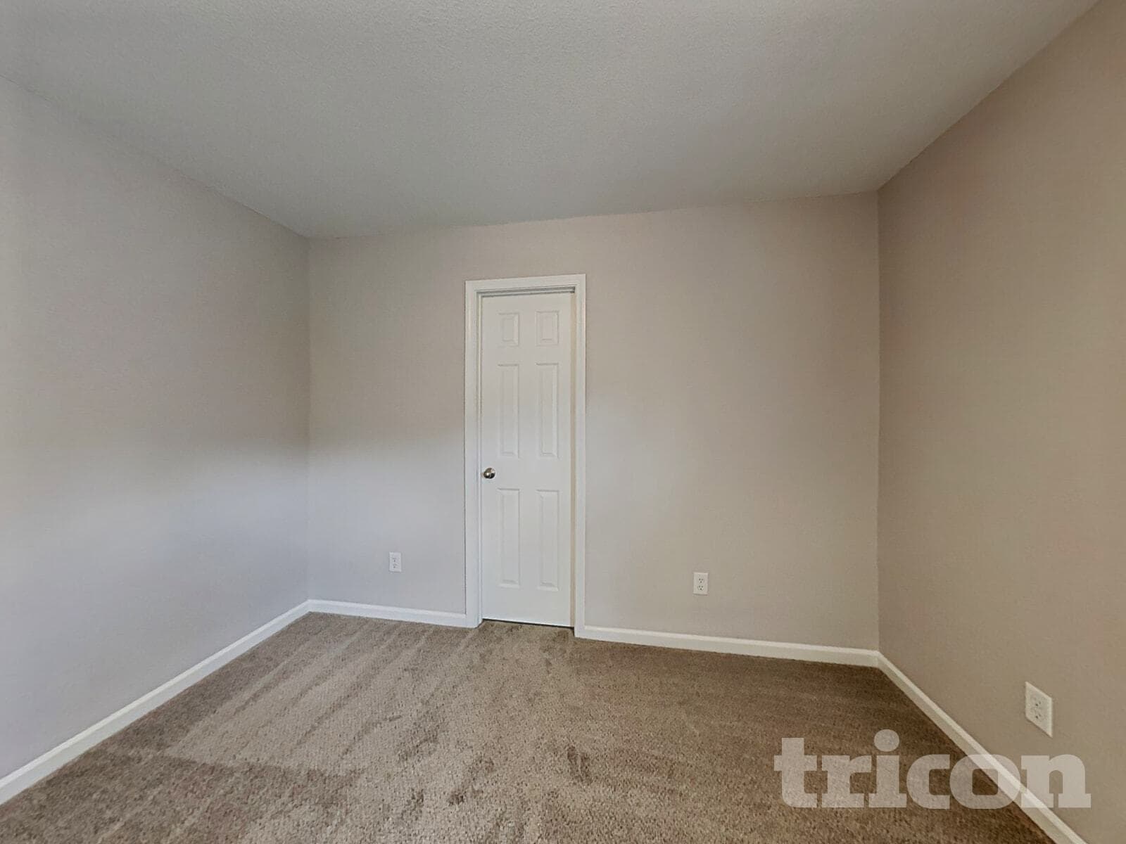 Building Photo - 225 Eagle Pointe Dr