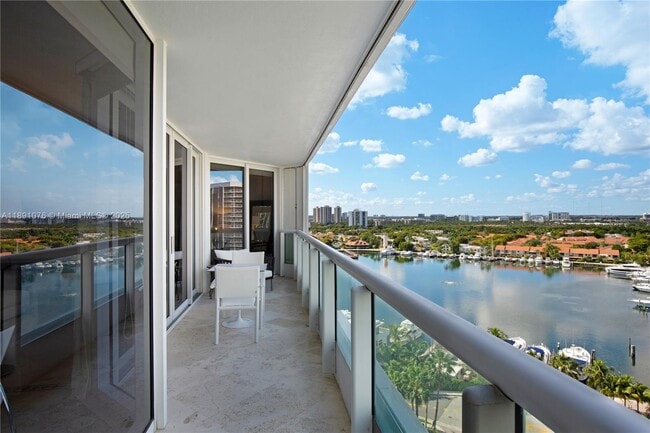 Building Photo - 21055 Yacht Club Dr