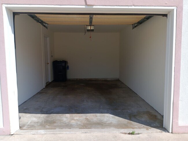 Building Photo - 3534-3536-3536 Prescott Dr