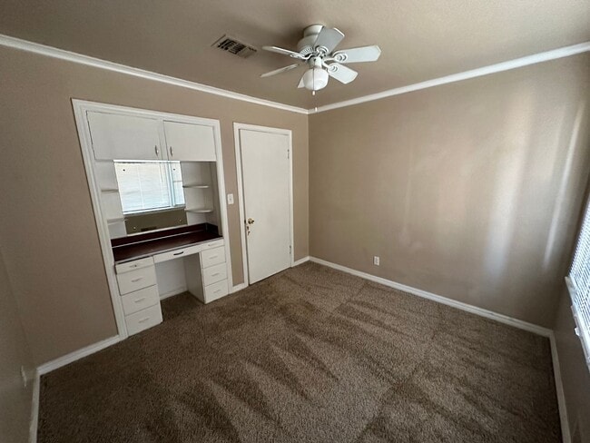 Building Photo - 2 Bedroom, 2 Bathroom, 2 Car Garage, Good Size Yard In Wolflin!! Text to Schedule Showing 806-340...