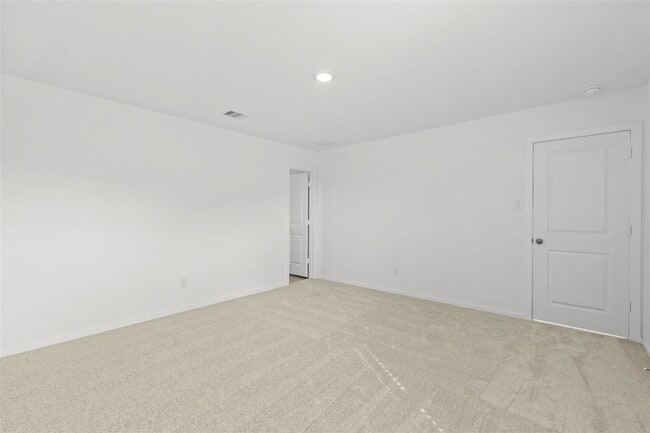 Building Photo - 214 Farray Frst Ln St