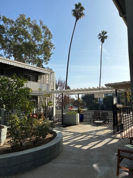 Building Photo - 1520 Spruce St