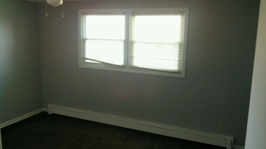 Bedroom - 325 N Nichols St
