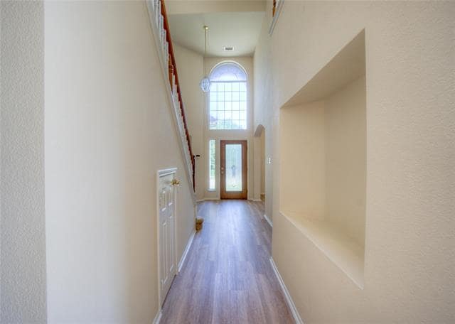 Building Photo - 1118 Elmbrook Ct