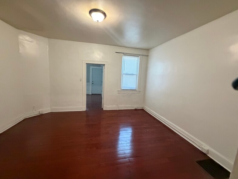 Building Photo - 511 Rappolla St