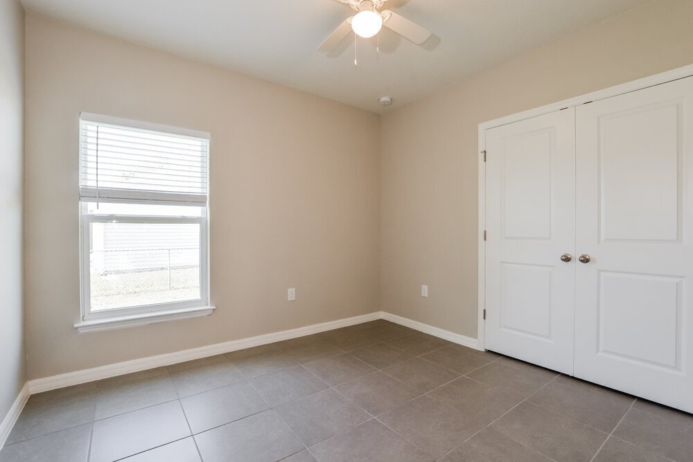 Building Photo - 803 Savona Pl