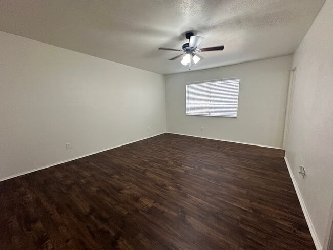 Building Photo - Plano 3-2-2 with 2 Living 2 Dining