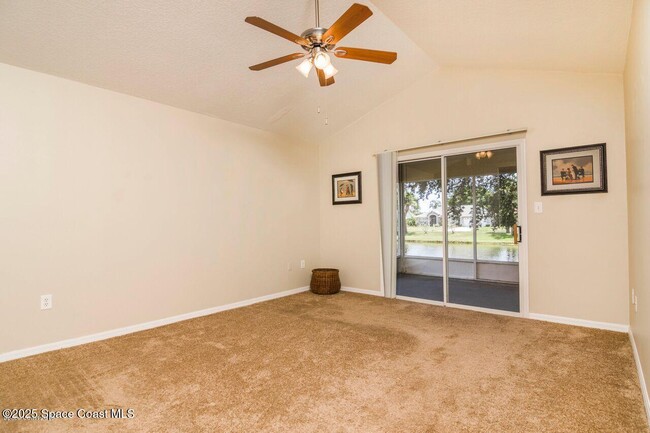Building Photo - 2091 Lionel Dr