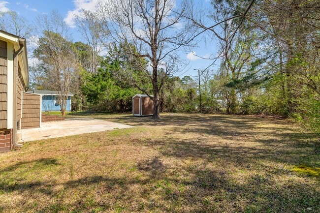 Building Photo - 100 Caviness Dr