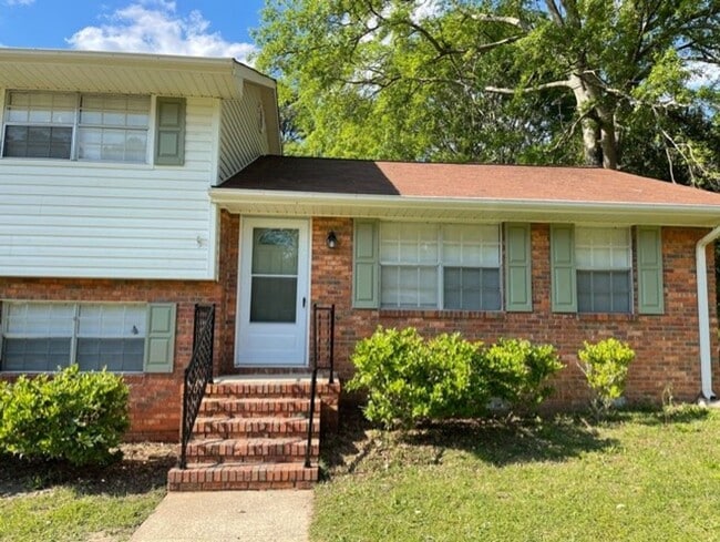 Building Photo - NOW AVAILABLE!  COME SEE ME!! CLAIM ME FIR...