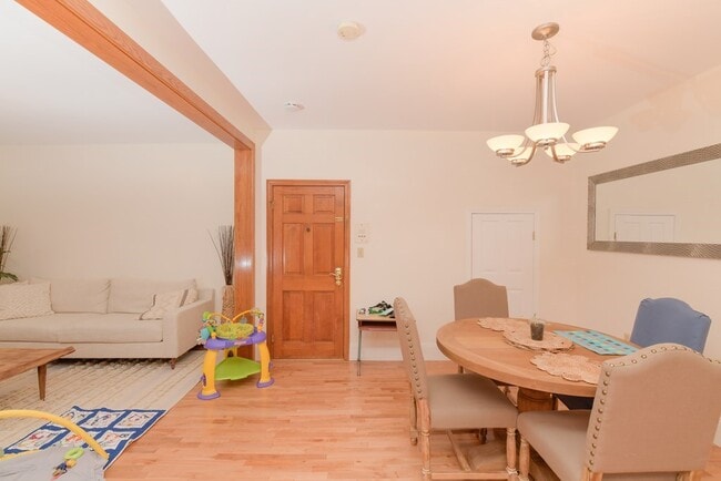 Building Photo - 315 St Paul St