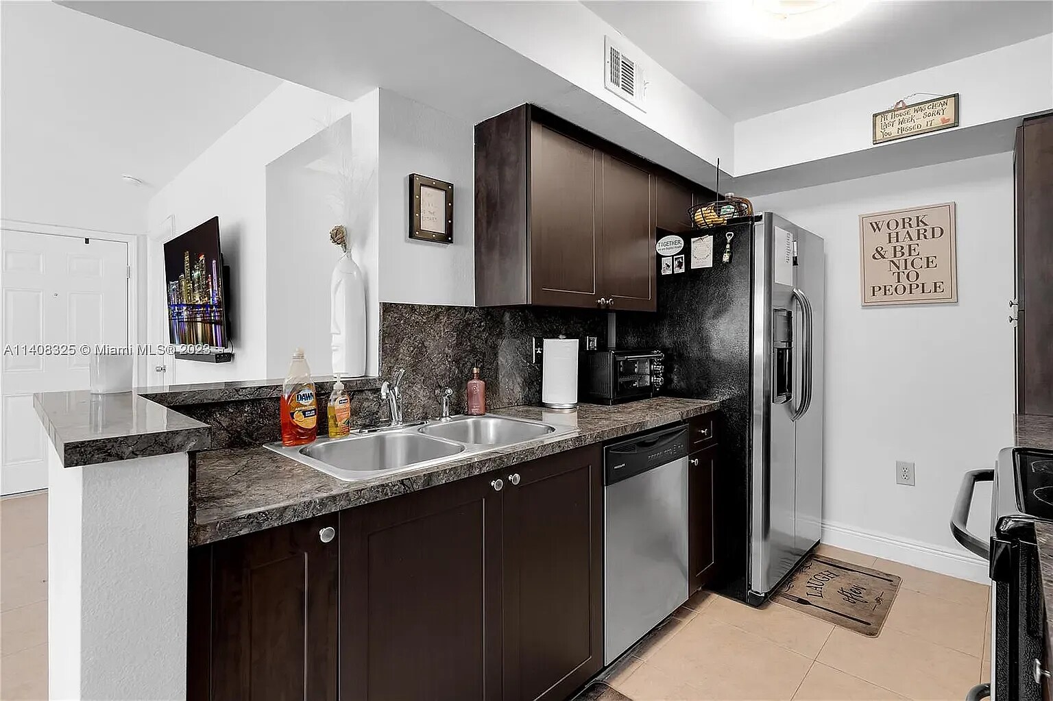 Building Photo - 10441 SW 156th Ct