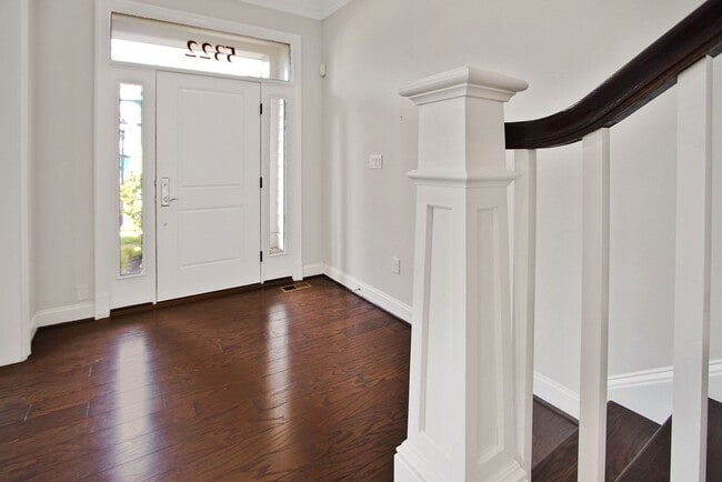 Building Photo - 5 Bed 4.5 Bath - Bethesda Single Family - ...