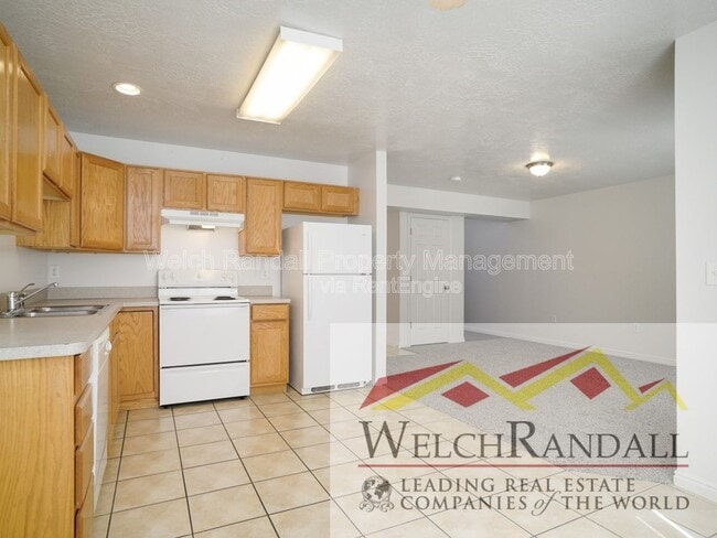 Building Photo - 1428 N 2575 E