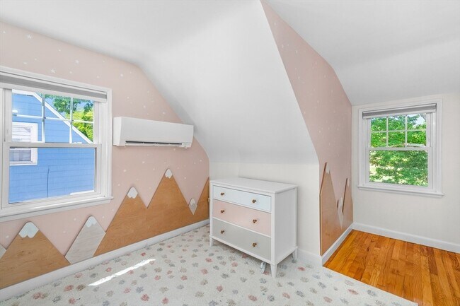 Building Photo - 567 Poplar St
