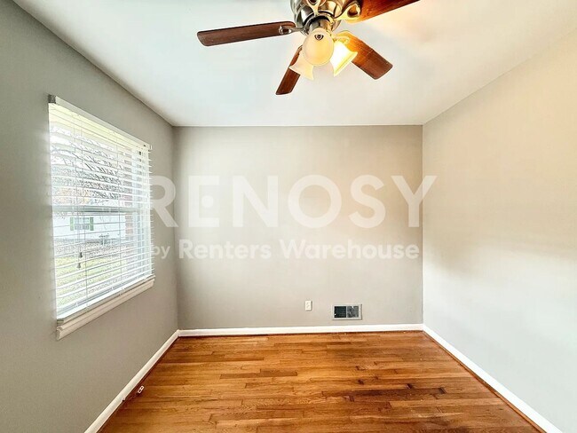 Building Photo - 4Bed / 2Bath full