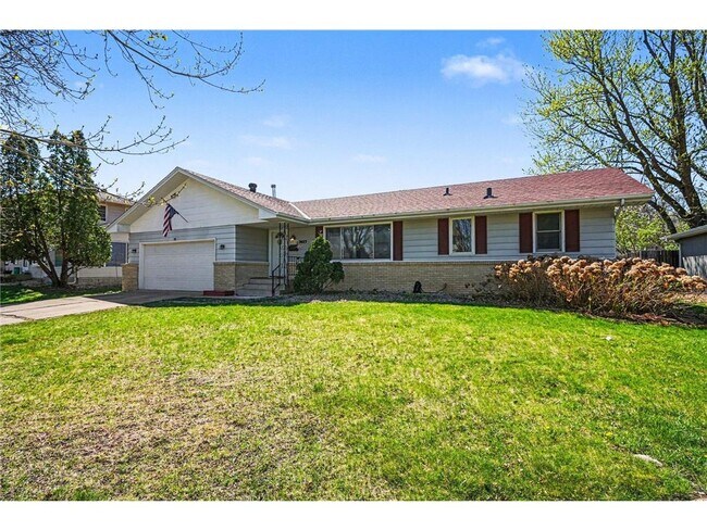 Building Photo - 7617 Lee Ave N