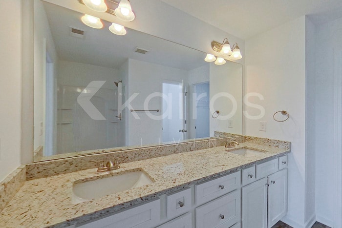 Building Photo - 308 Silver Maple Ln