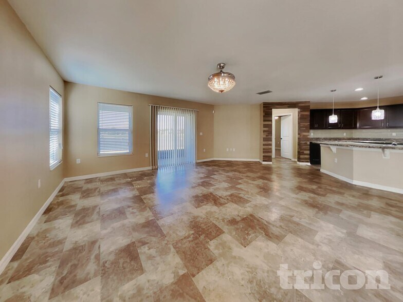 Building Photo - 7274 Somerset Pond Dr