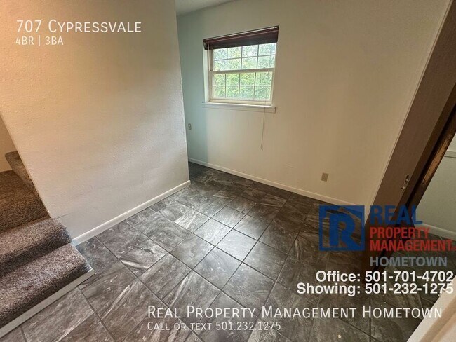 Building Photo - 707 Cypressvale-