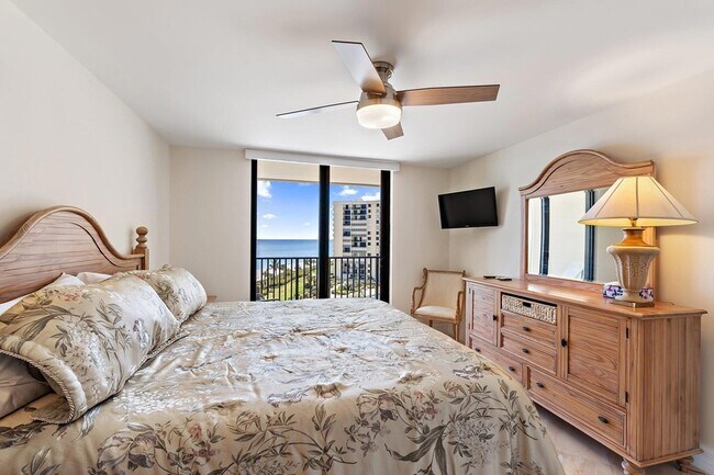 Building Photo - 400 Ocean Trail Way