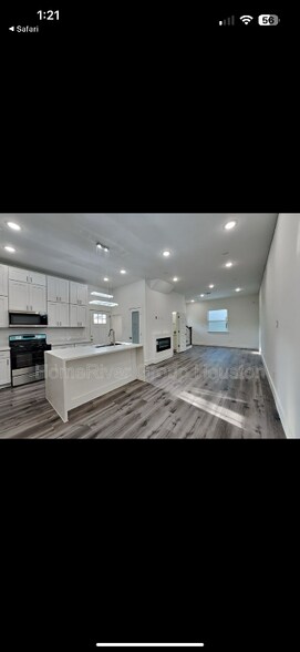 Building Photo - 4512 Brinkley St