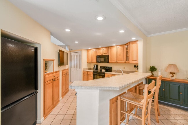 Building Photo - 28 Uno Lago Dr