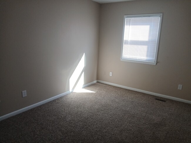 Building Photo - 412 Chinaberry Cir