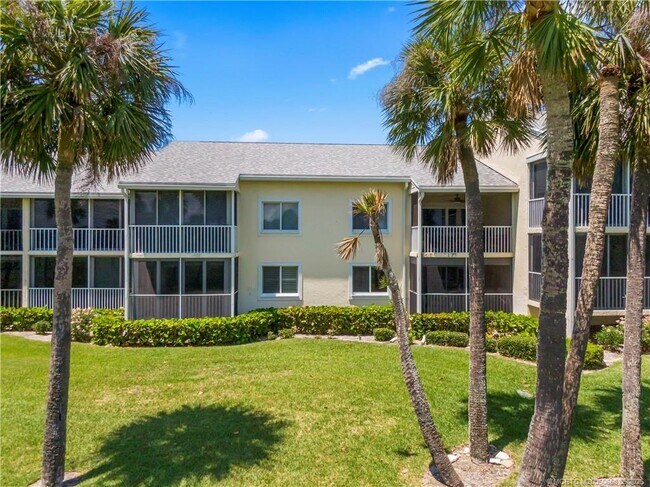 Building Photo - 5571 NE Gulfstream Way