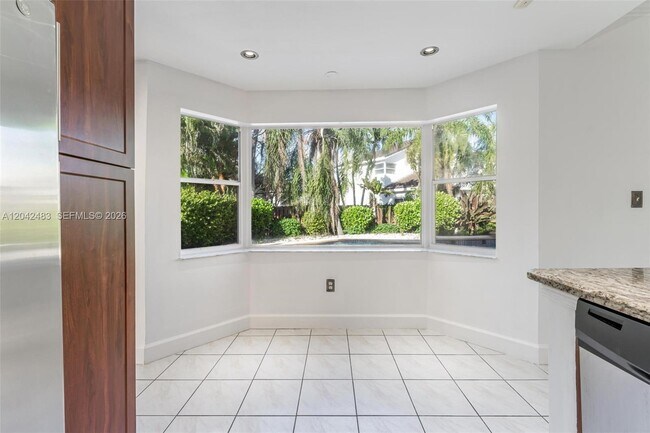 Building Photo - 4671 SW 154th Pl