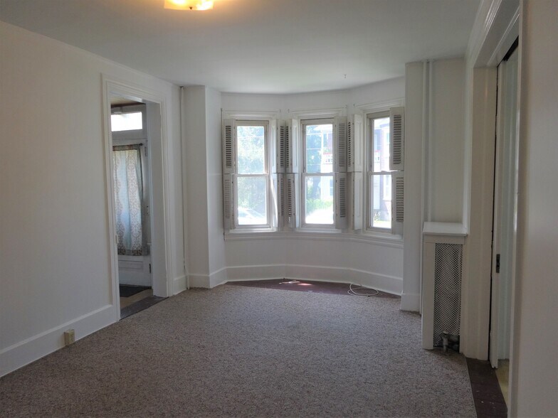 Living Room - 403 School St