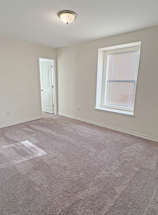 Building Photo - Contemporary Living in Seguin – Over 2,400 Sq Ft of Comfort