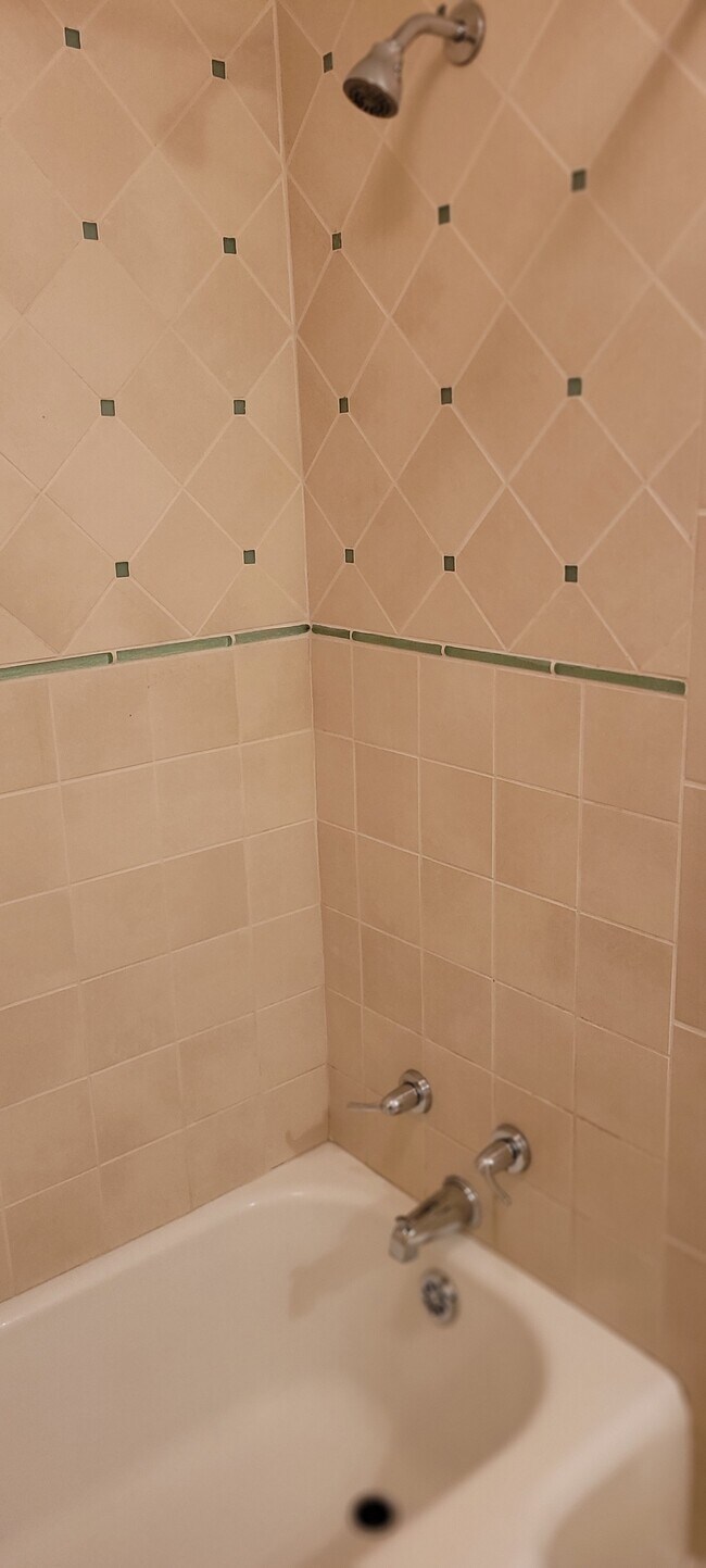 Building Photo - 3103 Wingate Ave