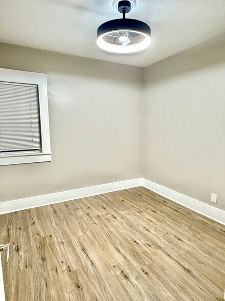 Building Photo - 2007 S 8th St