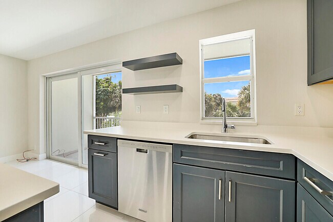 Building Photo - 1439 S Ocean Blvd