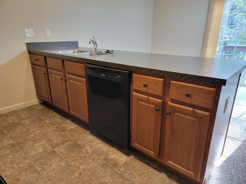 Building Photo - 30 Christy Ct