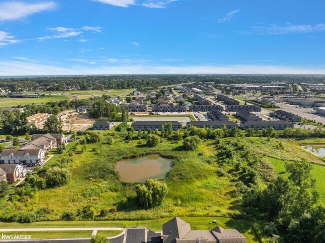 Building Photo - 51410 Tides Dr
