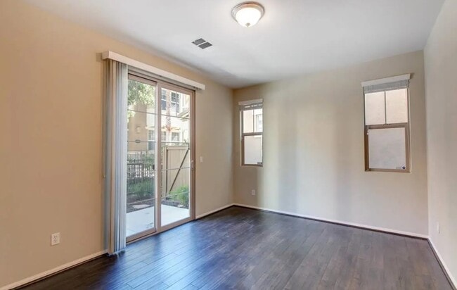 Building Photo - 1819 Lavender Ln