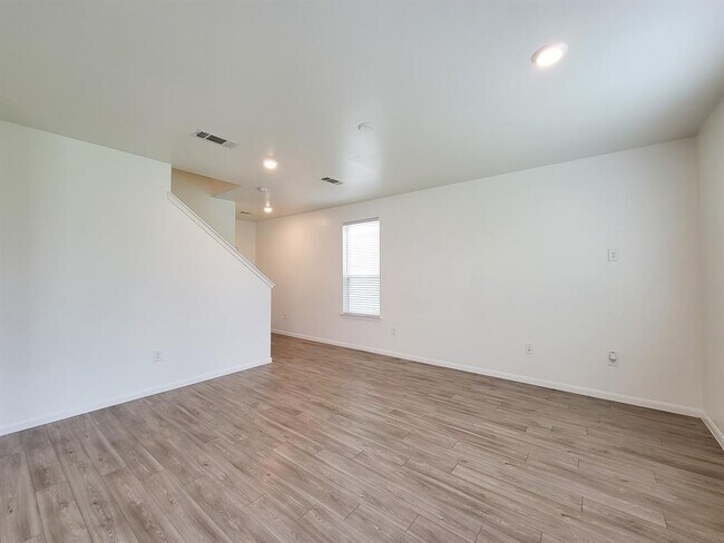 Building Photo - 16230 Dutton Clover Dr