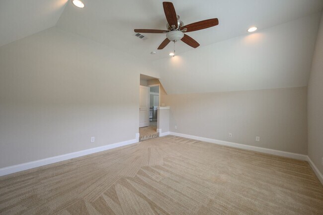 Building Photo - **RARE, EXECUTIVE HOME ON OVER HALF AN ACR...