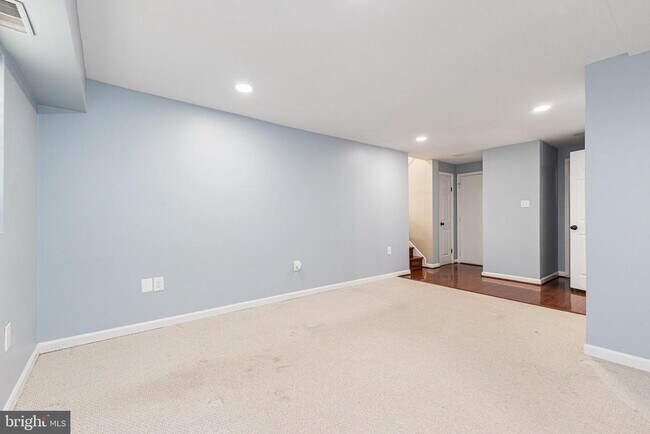 Building Photo - 7716 Green Garland Dr