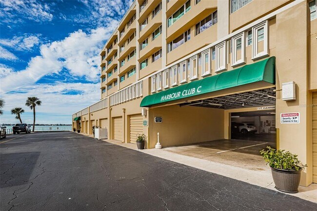 Building Photo - 100 Bluff View Dr